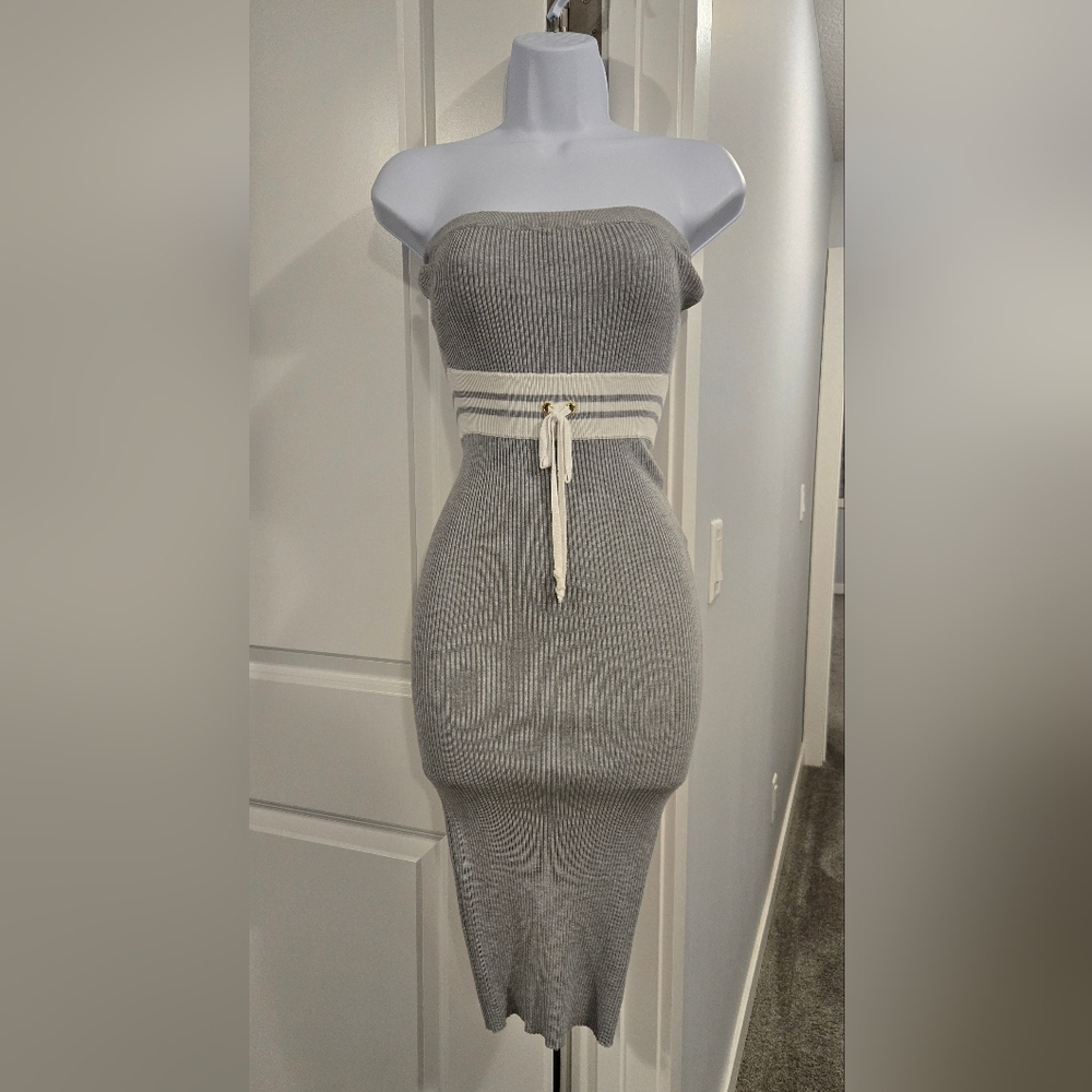 Guess Strapless Gray Ribbed Sweater Dress. Size XS.